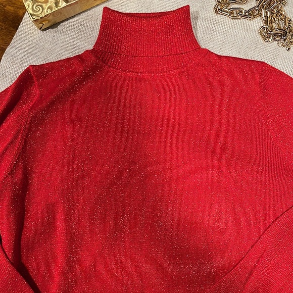 Holiday season sweater - Picture 7 of 13